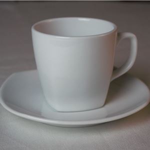 koffiekop met schotel schotel met kop